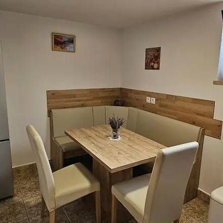 Apartma Ajja Apartamento