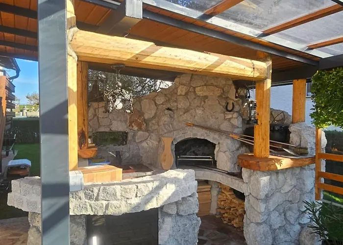 Apartma Ajja * Шенчур